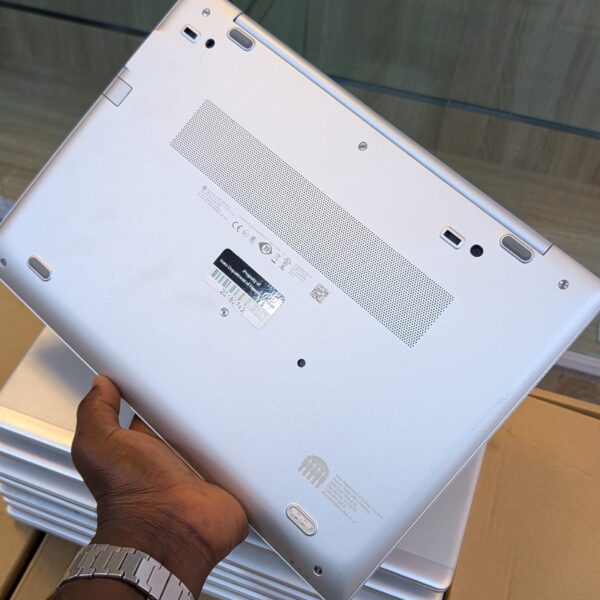 Second image of laptop 840 g5 core i5 256ssd 8ram 8then