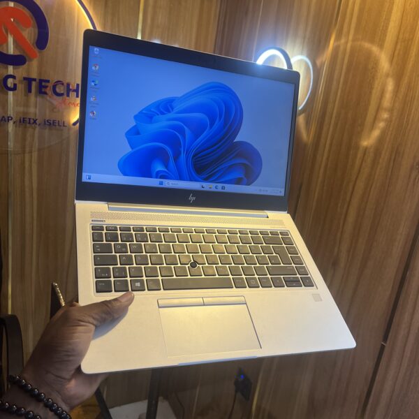 Second image of Hp 830 g6